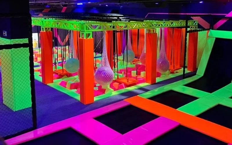 Natal Shopping promove ação especial para crianças com TEA na Vila Trampolim