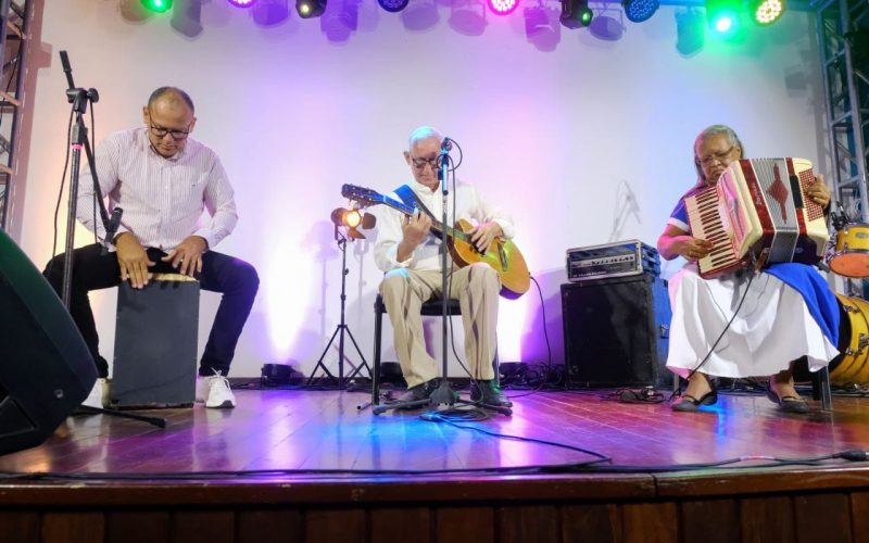 Family 3 sobe ao palco do Som da Mata com muita música instrumental