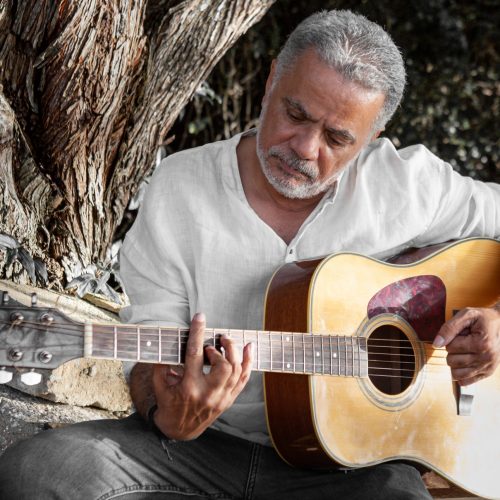Moisés de Lima apresenta show “Black In” no Mestiços Bar em Ponta Negra