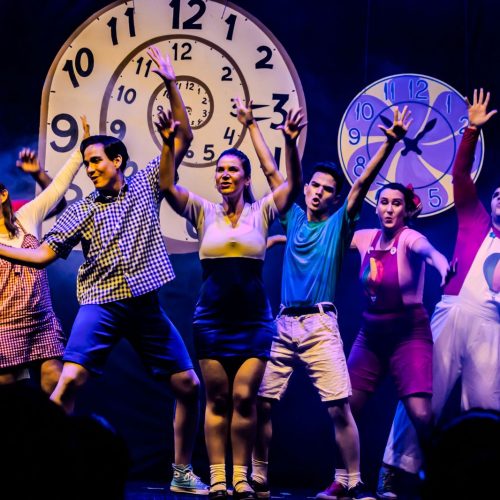 “Mamãe Retrô – O Musical” revive os anos 80 e 90 no palco do Teatro Alberto Maranhão