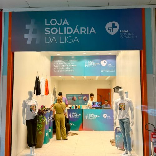 Loja Solidária da Liga leva campanha “Doe e Leve” ao Natal Shopping