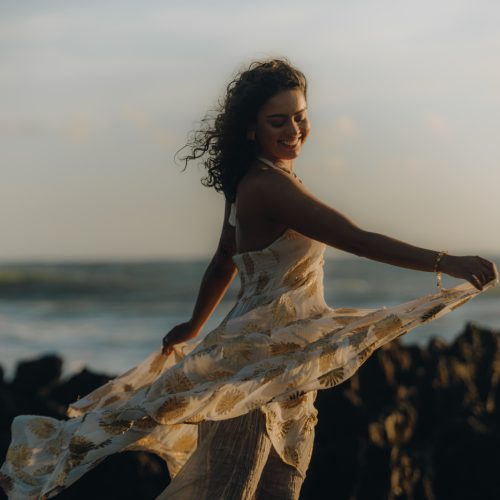 Cantora Dani Cruz realiza circulação do show do seu primeiro álbum “Canto de Sol”