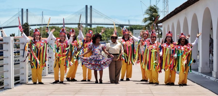 Shopping Cidade Verde comemora Dia do Folclore com contação de histórias e apresentação de dança