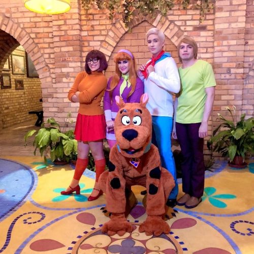 Praia Shopping promove Halloween gratuito com espetáculo infantil inspirado em Scooby-Doo