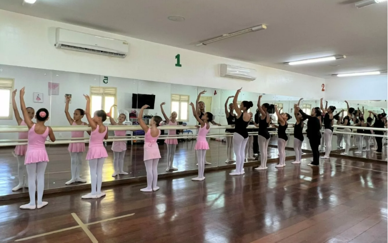 Escola Municipal de Ballet inicia ano letivo e apresenta planejamento para 2026