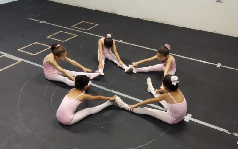Escola de Ballet Professor Roosevelt Pimenta abre inscrições para novas turmas