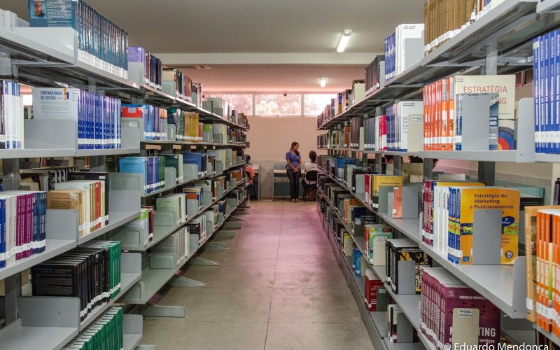 Ufersa realiza Semana do Livro e da Biblioteca com programação diversificada