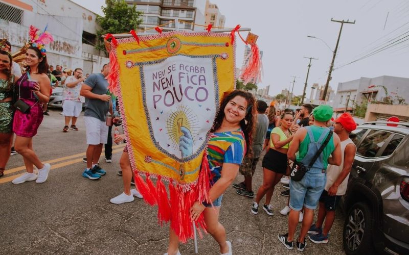 Saiba tudo que rolou no Bloco “Nem se acaba, nem fica pouco”