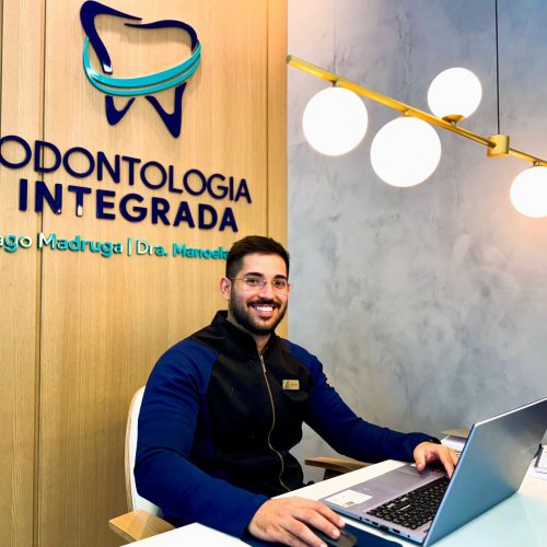 Especialista esclarece mitos e verdades sobre lentes de contatos dental; Confira