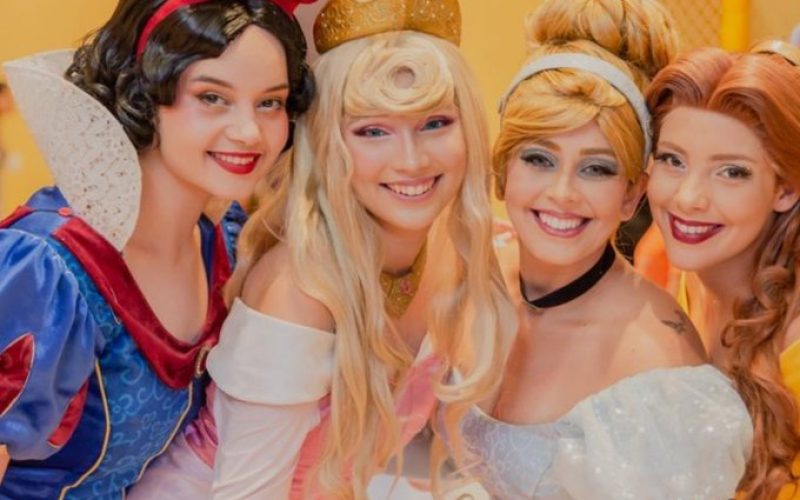 Princesas da Disney se encontram no Bosque Encena neste FDS