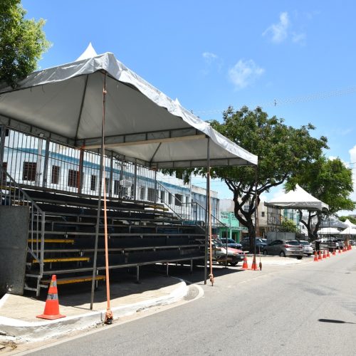 Desfile das Escolas de Samba tem ensaio geral nesta quinta (6) no bairro da Ribeira