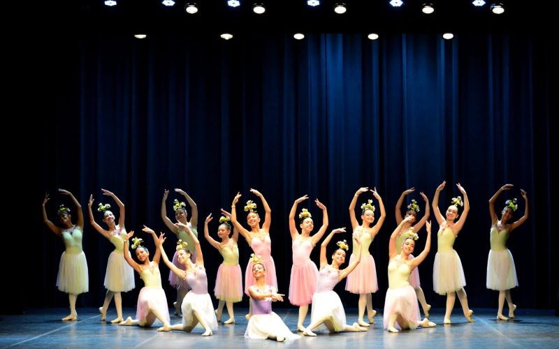 Gala Flávia Nery reúne repertório clássico e dança contemporânea no TAM