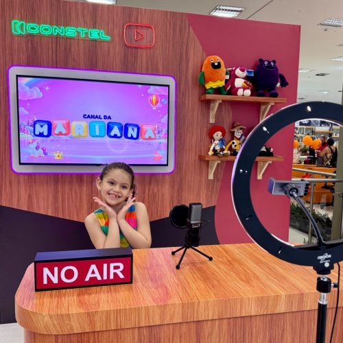 Crianças ganham espaço youtuber para criar vídeos durante programação de Dia das Crianças
