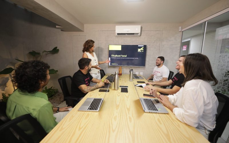 Elephant Coworking promove mentoria gratuita com dicas para um perfil de sucesso no LinkedIn