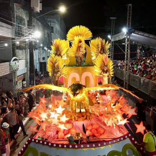 Desfile das escolas de samba encerra Carnaval de Natal em grande estilo