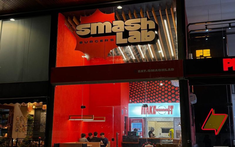 Smash Lab Burgers apresenta nova hamburgueria em Natal inspirada em técnica americana de preparo