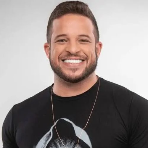 Flávio Andradde apresenta o show ‘Aproveite a Festa!’ neste sábado (9) em Mossoró