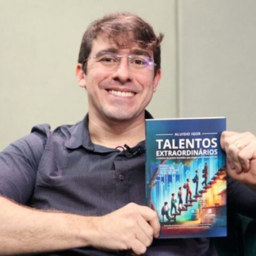 Professor do IFRN publica livro com histórias de ex-alunos que alcançaram sucesso em empresas