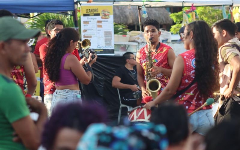 Além dos grandes shows, Pirangi é palco dos tradicionais blocos de frevo e troças