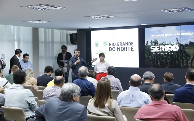 Governo do RN assina Ordem de Serviço da Comunicação Visual para o Geoparque Seridó