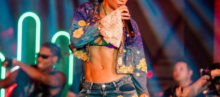 Michele Andrade reúne multidão e consagra gravação de “Michele no Sertão das Maravilhas”