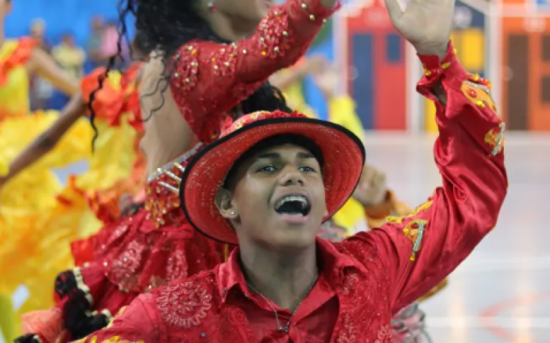 Macaíba promove festival de quadrilhas juninas escolares no Arraiá Quatrocentão