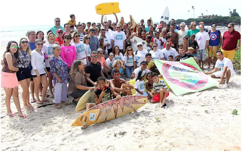 Projeto de surf Filhos de Mãe Luiza pode encerrar atividades por falta de apoio em Natal