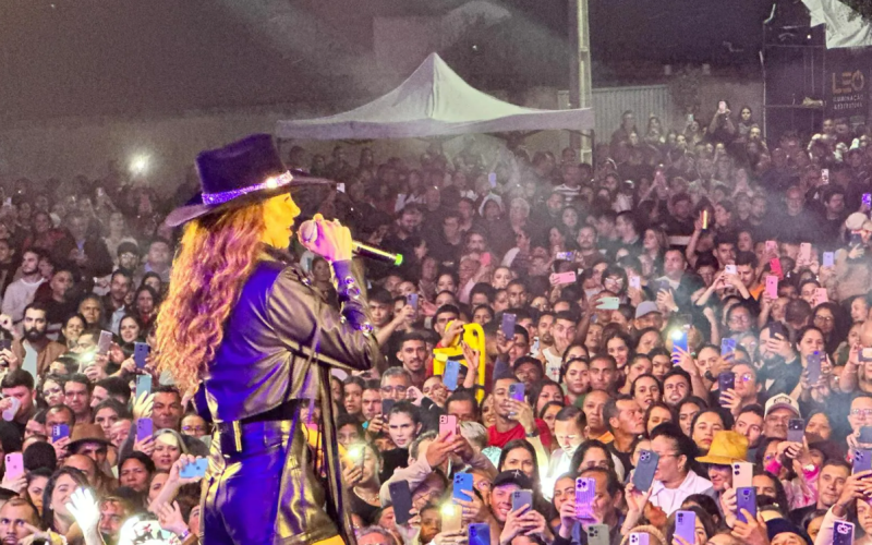 Paula Fernandes agitou a 2ª noite do Festival Gastronômico em Lagoa Nova/RN