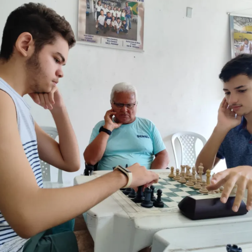Projeto Checkmate inicia atividades com aulas e matrículas em Macaíba