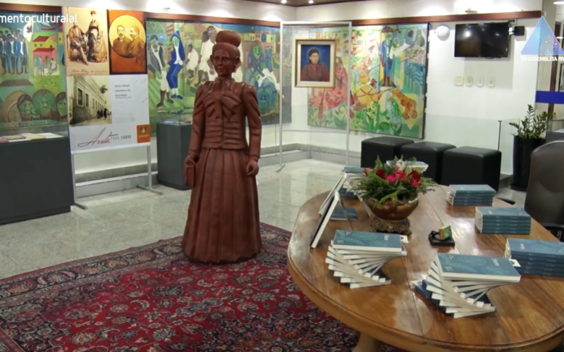 Momento Cultural na Exposição Auta para Todos