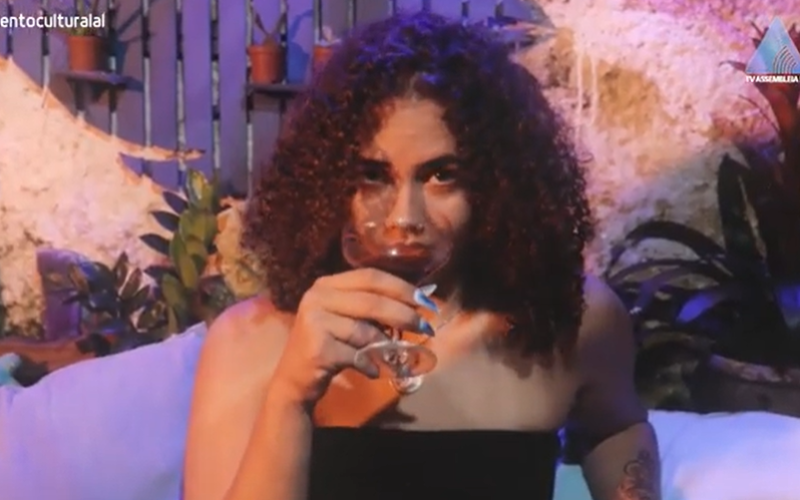Momento Cultural com Ravia