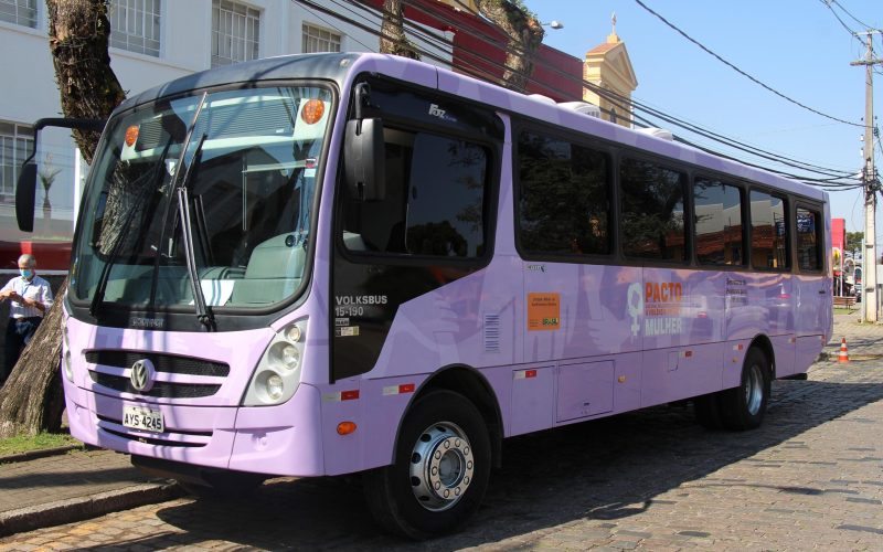 Em março, Ônibus Lilás da Secretaria de Justiça, Família e Trabalho vai levar para 6 municípios atendimento e orientação às mulheres - cURITIBA, 03/03/2022