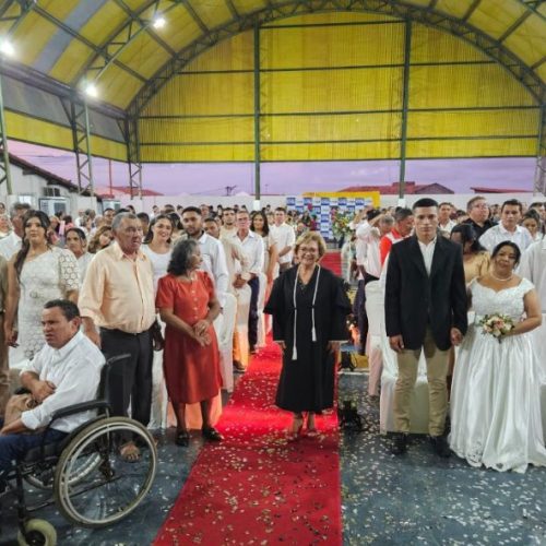 Projeto “Justiça na Praça” promove casamento comunitário de 69 casais na cidade de São Tomé