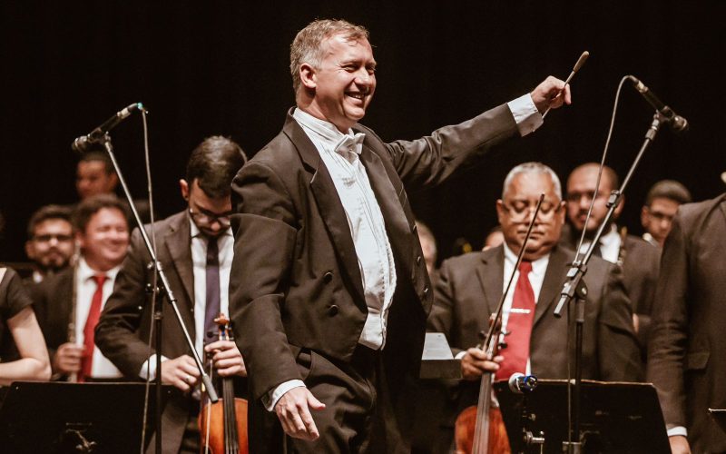 Festival Sinfônico oferece gratuitamente Curso de Regência com o Maestro Linus Lerner