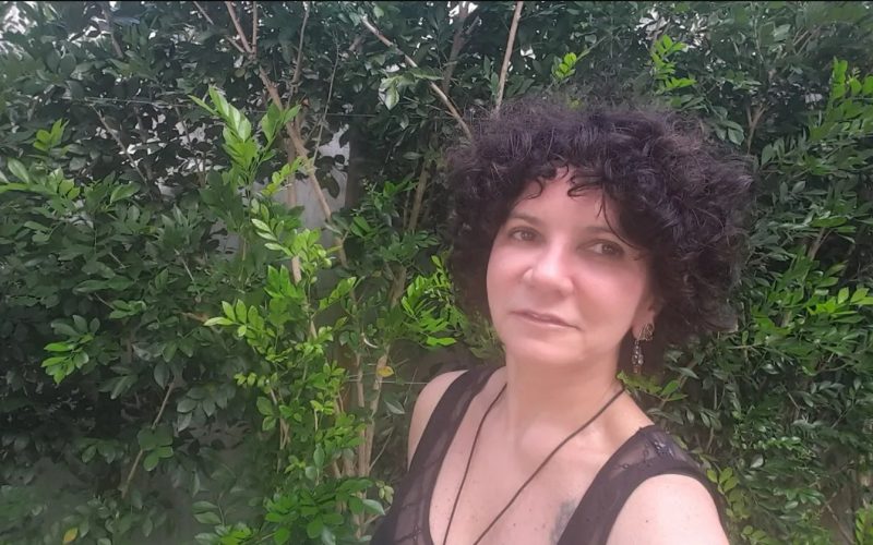 Projeto Banquete de Livros realiza homenagem à poetisa Marize Castro na UFRN