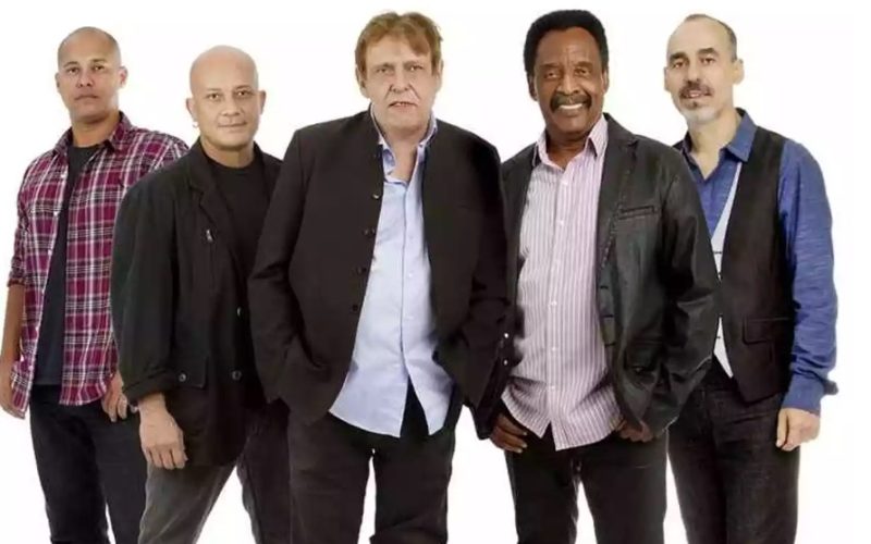 Projeto Seis e Meia inicia temporada 2024 com show de Renato e Seus Blue Caps