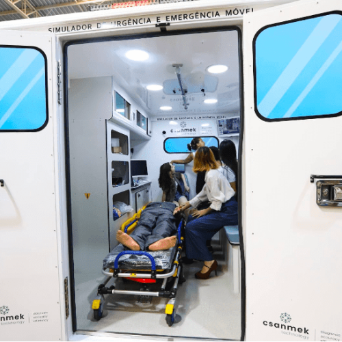 Congresso médico em Natal traz simulador de treinamento que recria ambulância