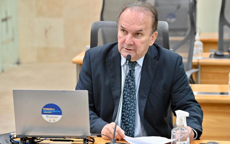 Deputado Nelter Queiroz homenageia poeta Zé Lima na Assembleia Legislativa do RN