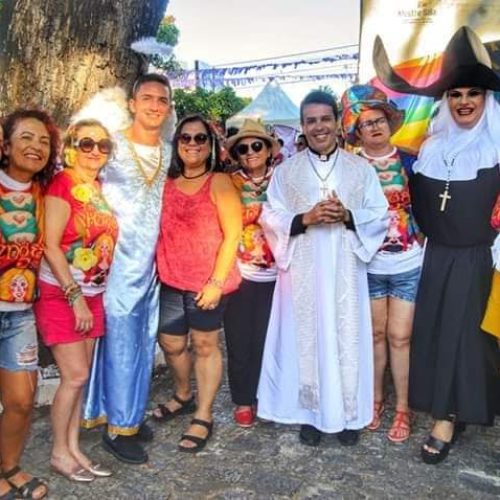 Feijoada-baile do Bloco das Kengas ocorre no próximo domingo (23) no SESI Solar Bela Vista
