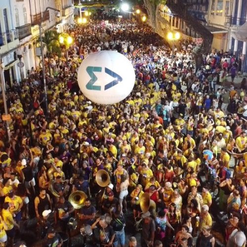 Maracatu é o tema da 11ª edição do bloco “Quem me viu quem MV” em Recife