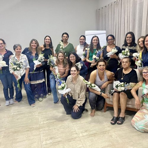 Projeto Social Leva Flores e Alegria a Comunidade Carente e Moradores de Rua