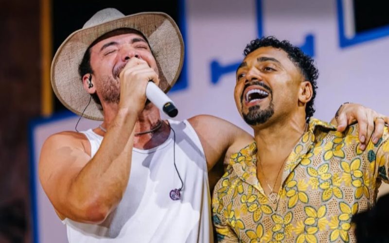 Tirullipa rouba a cena em live com Wesley Safadão, no rancho de Carlinhos Maia