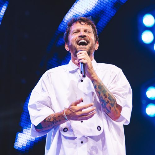 Cantor Saulo se pronuncia após problema no trio durante o Carnatal 2025