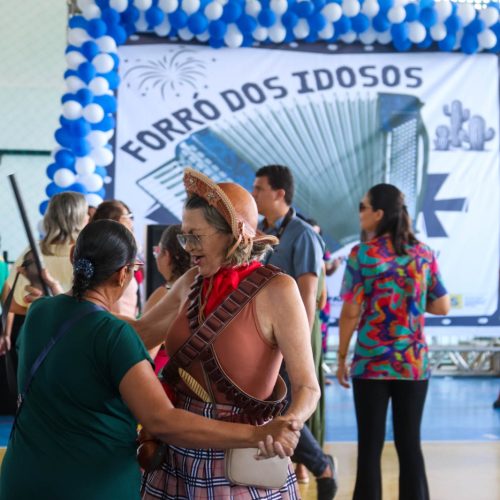2ª edição do Forró dos Idosos movimenta a cidade de Viçosa