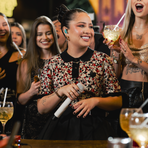 Mari Fernandez conquista Top 10 do Spotify Brasil e celebra sucesso do “Mari no Barzinho”